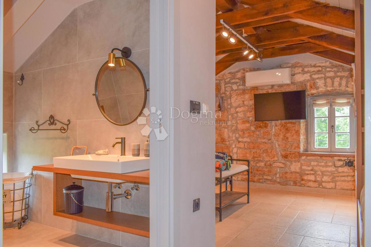 Casa Kringa, Tinjan, 295m2