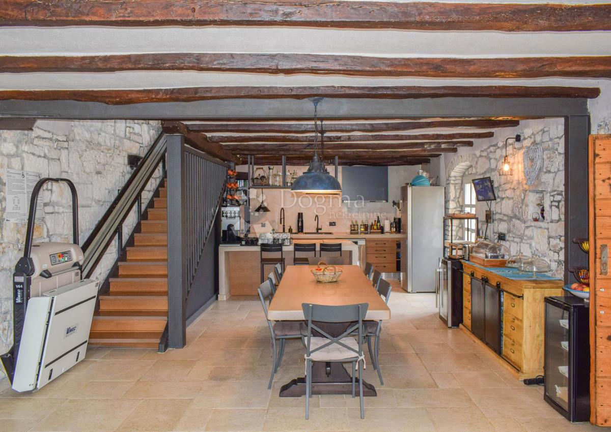 Casa Kringa, Tinjan, 295m2