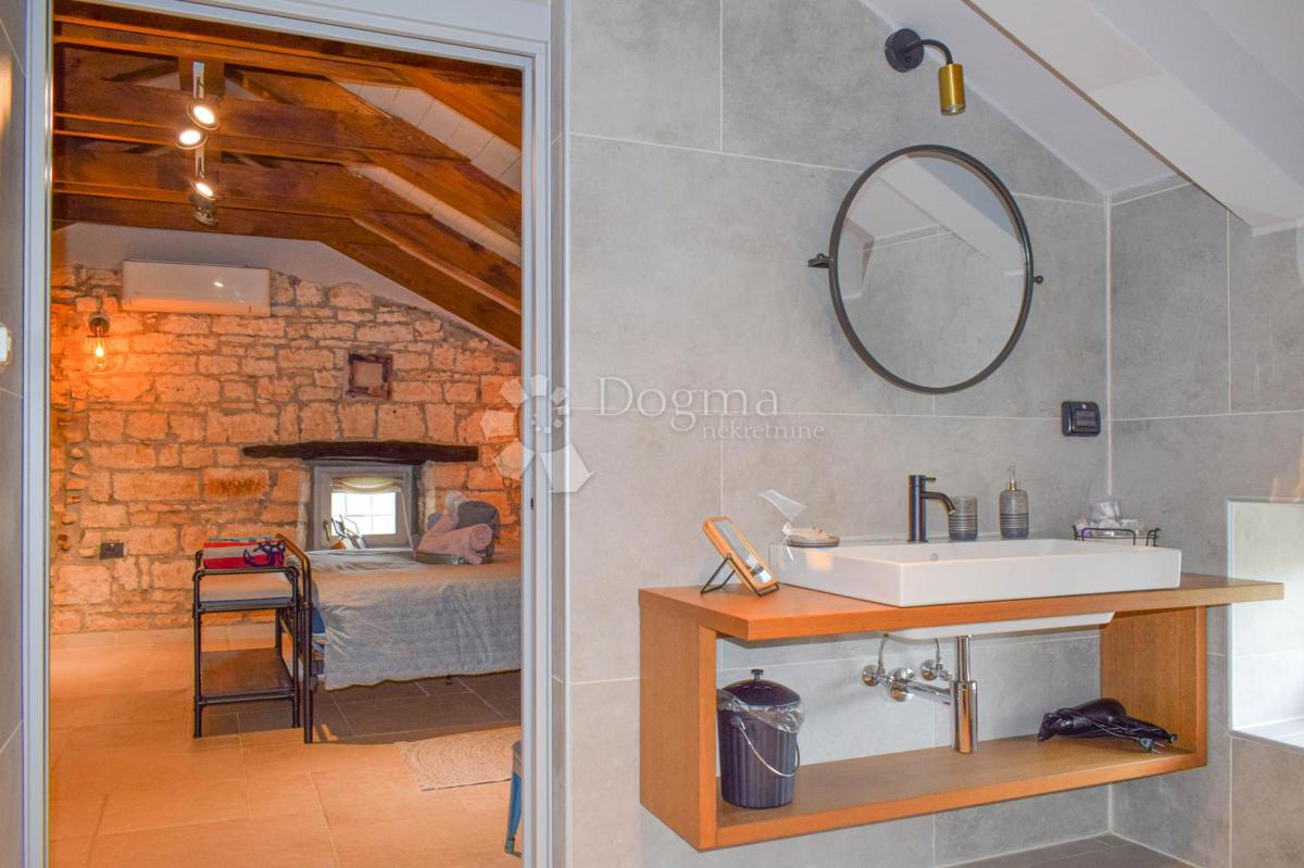 Casa Kringa, Tinjan, 295m2