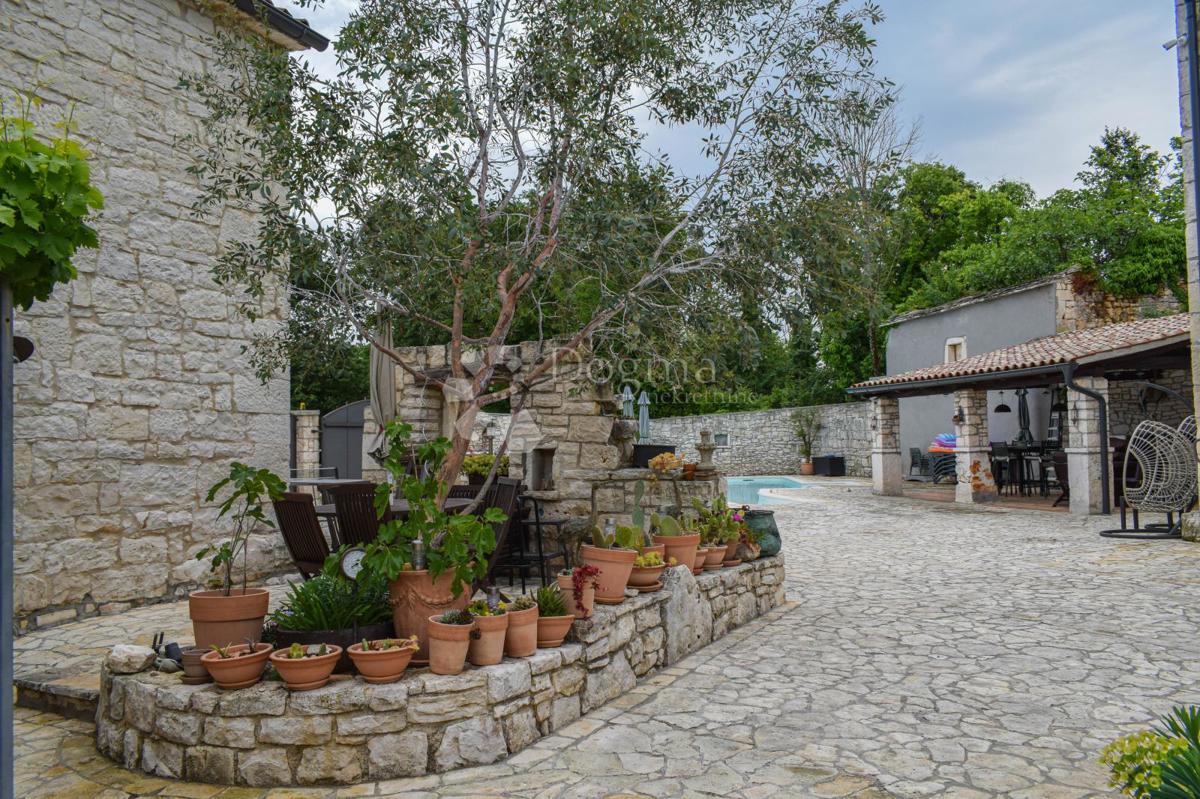 Casa Kringa, Tinjan, 295m2