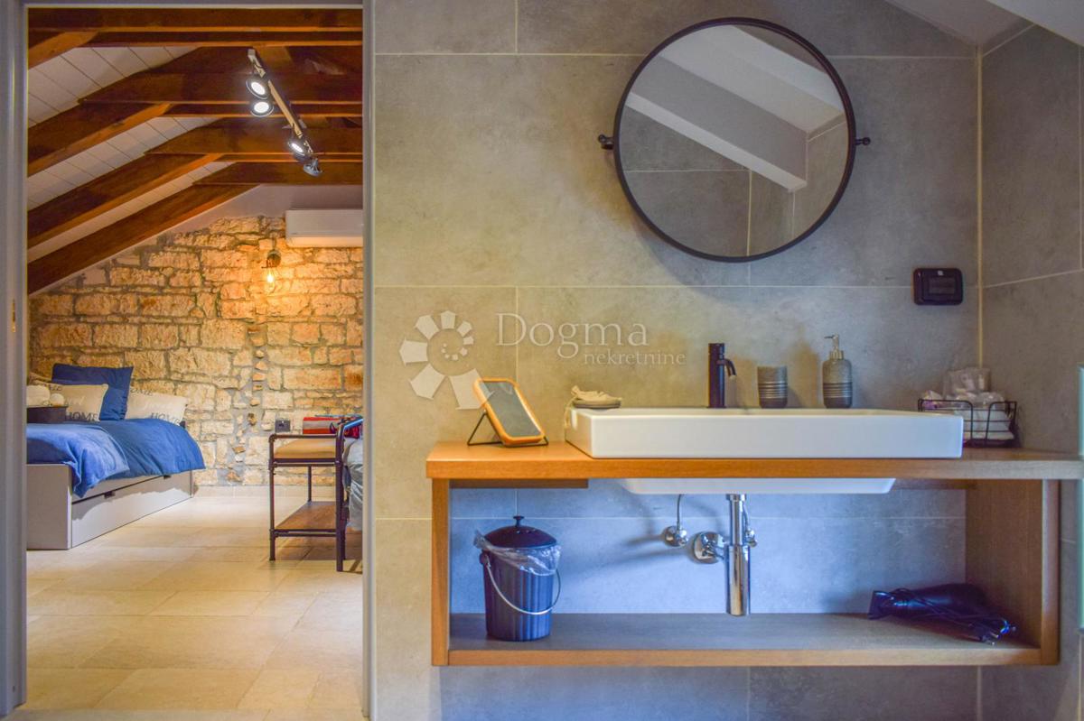 Casa Kringa, Tinjan, 295m2