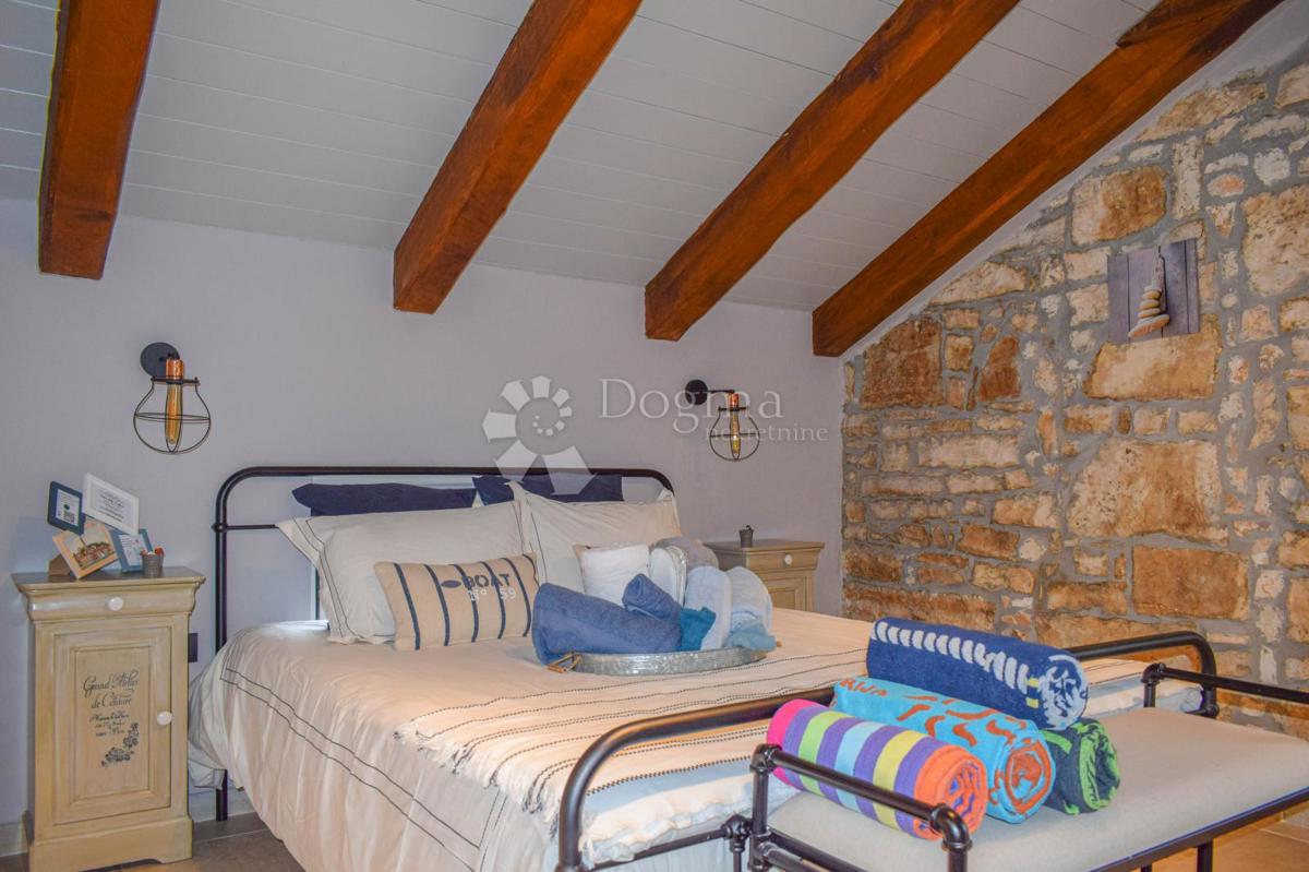 Casa Kringa, Tinjan, 295m2