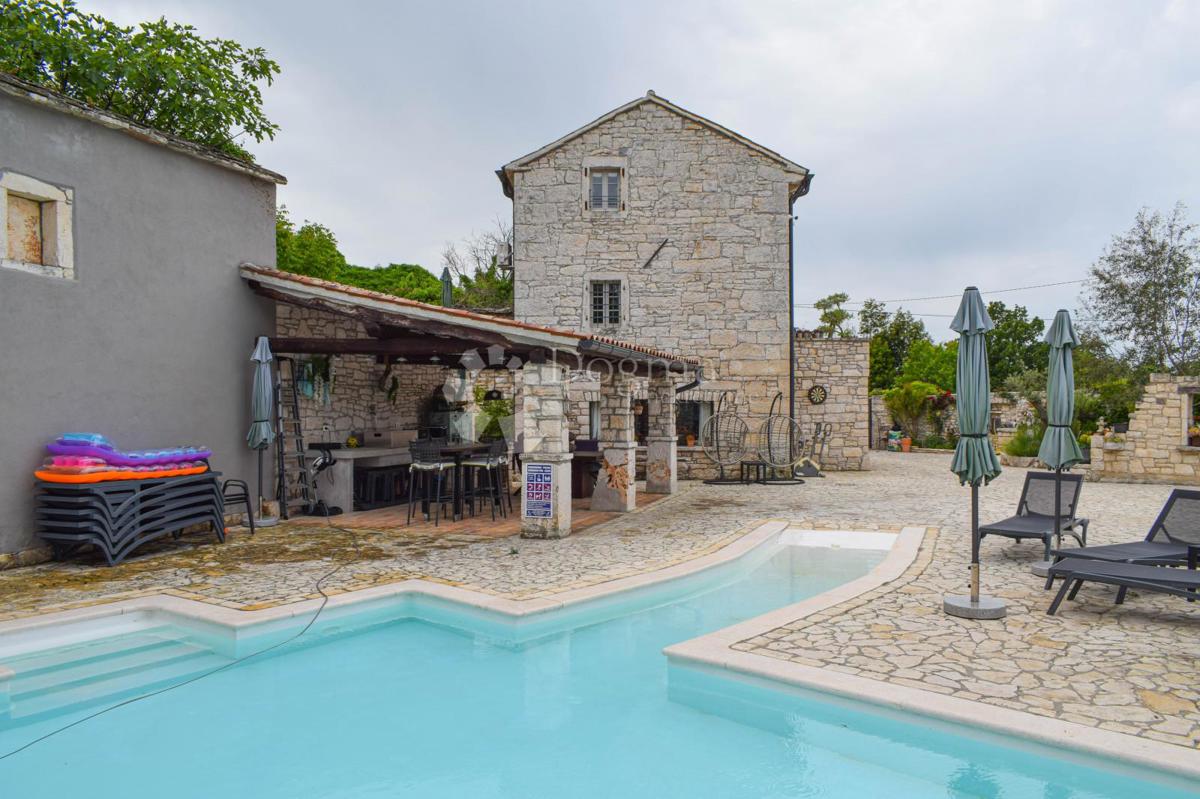 Casa Kringa, Tinjan, 295m2