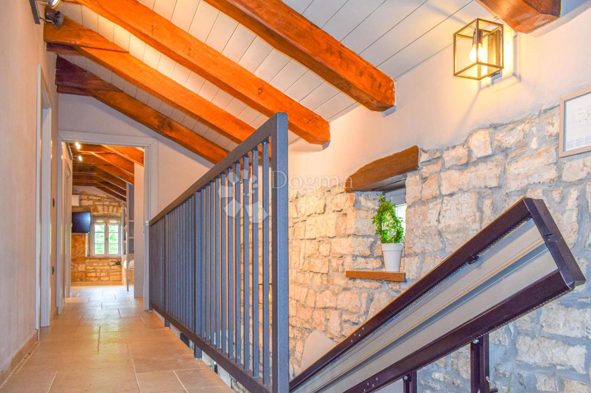 Casa Kringa, Tinjan, 295m2