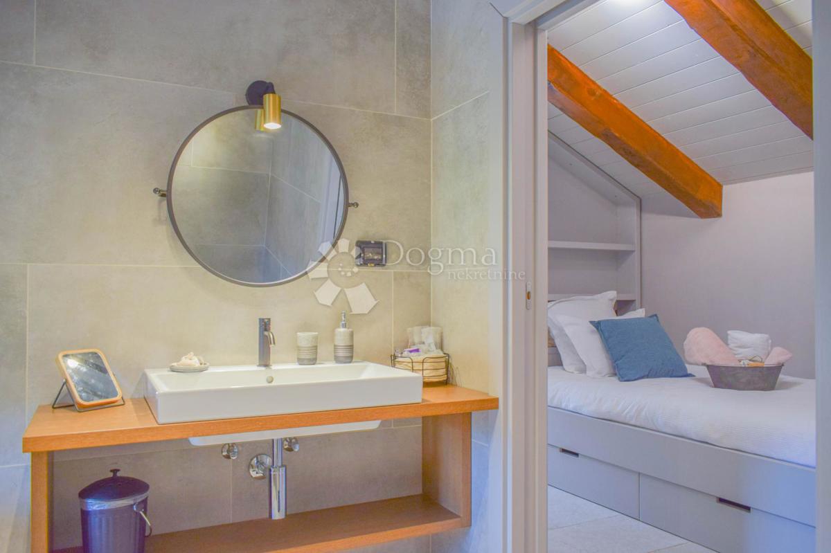 Casa Kringa, Tinjan, 295m2