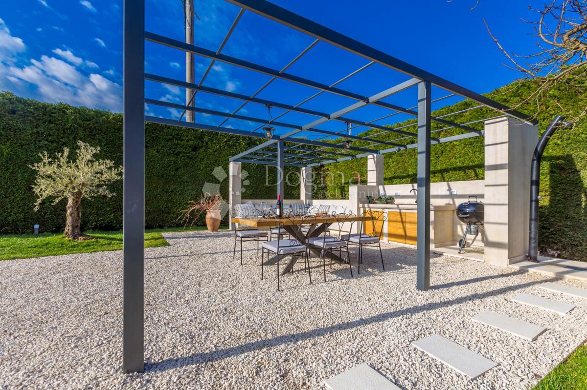 Casa Juršići, Svetvinčenat, 222m2