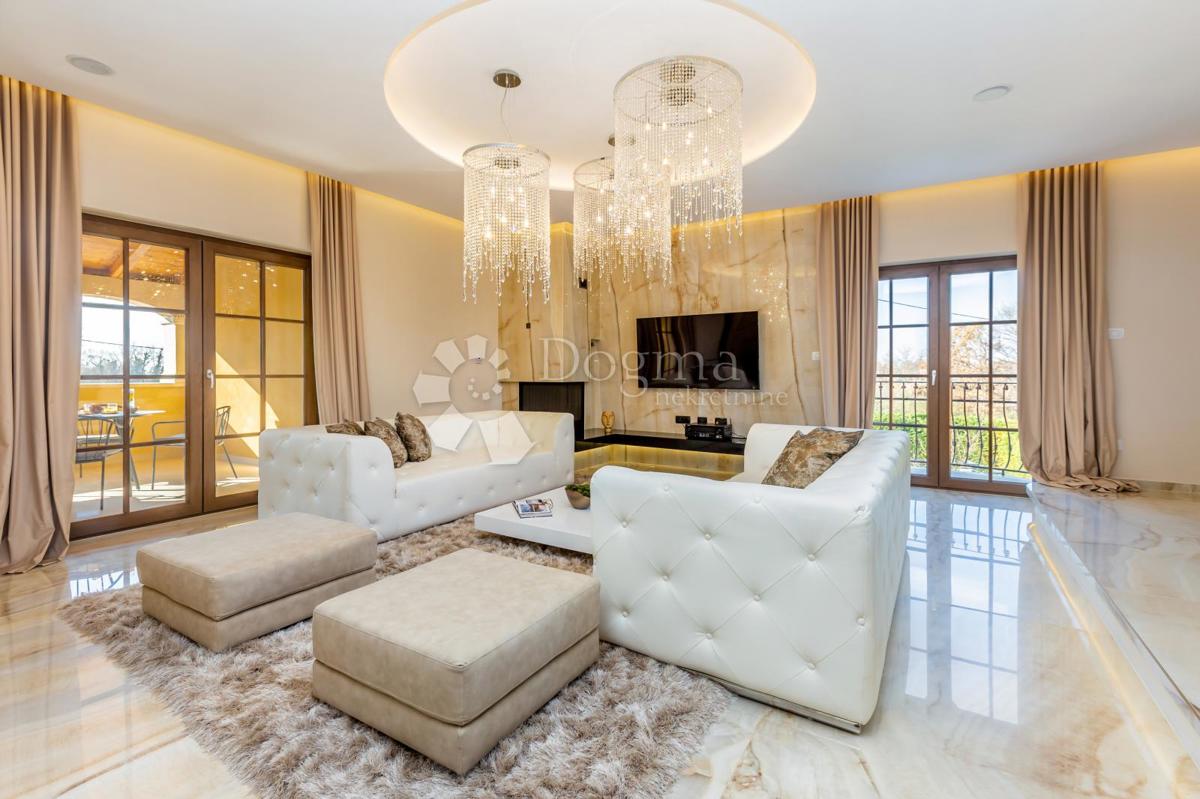 Casa Juršići, Svetvinčenat, 222m2