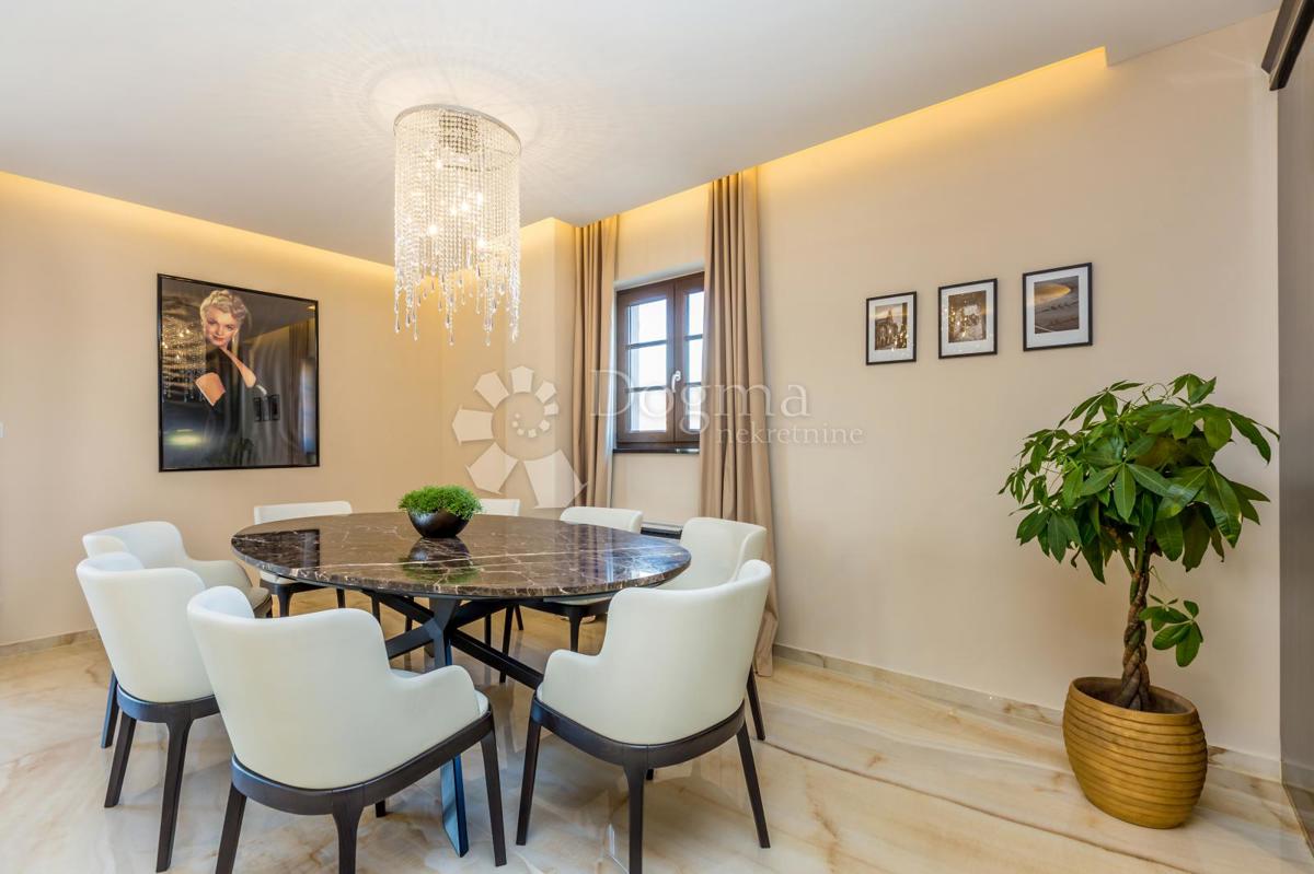 Casa Juršići, Svetvinčenat, 222m2