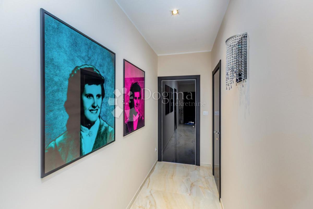 Casa Juršići, Svetvinčenat, 222m2