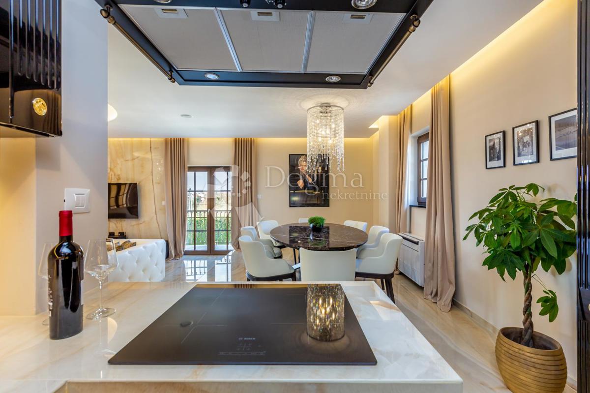 Casa Juršići, Svetvinčenat, 222m2