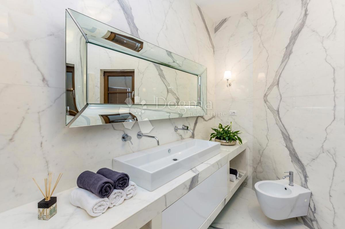 Casa Juršići, Svetvinčenat, 222m2