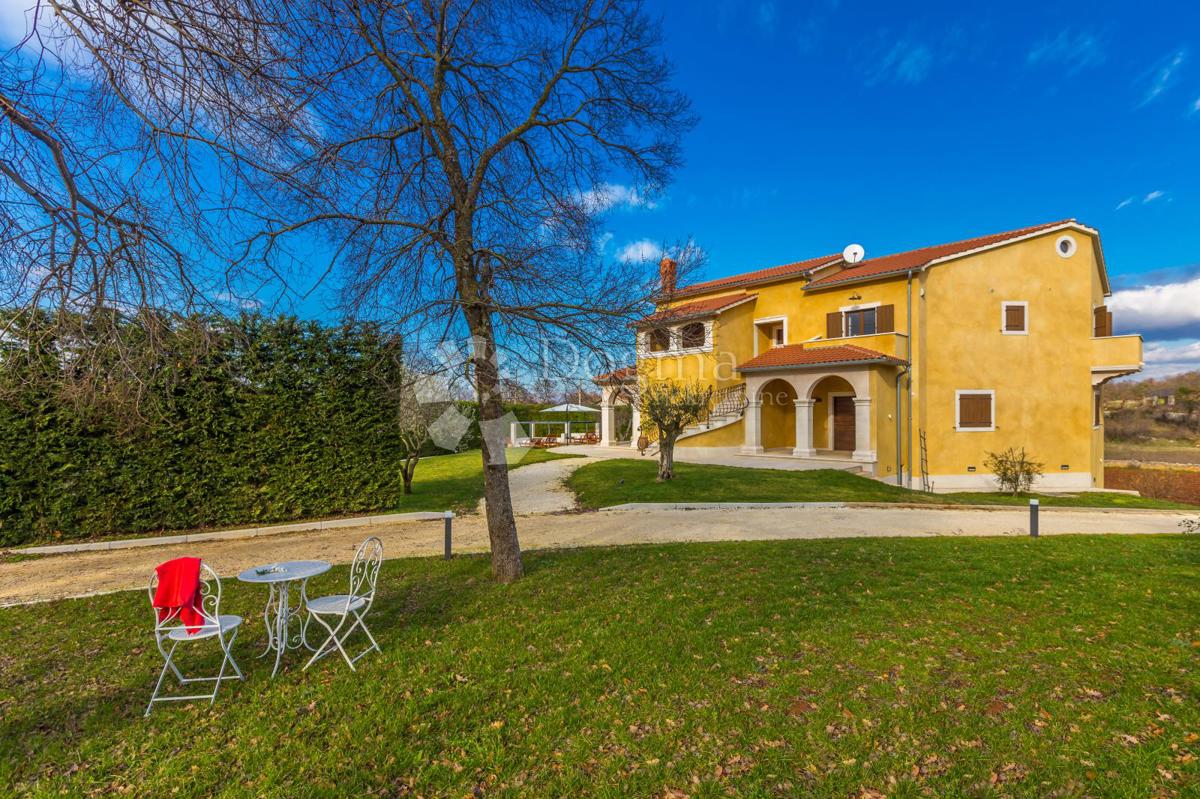 Casa Juršići, Svetvinčenat, 222m2