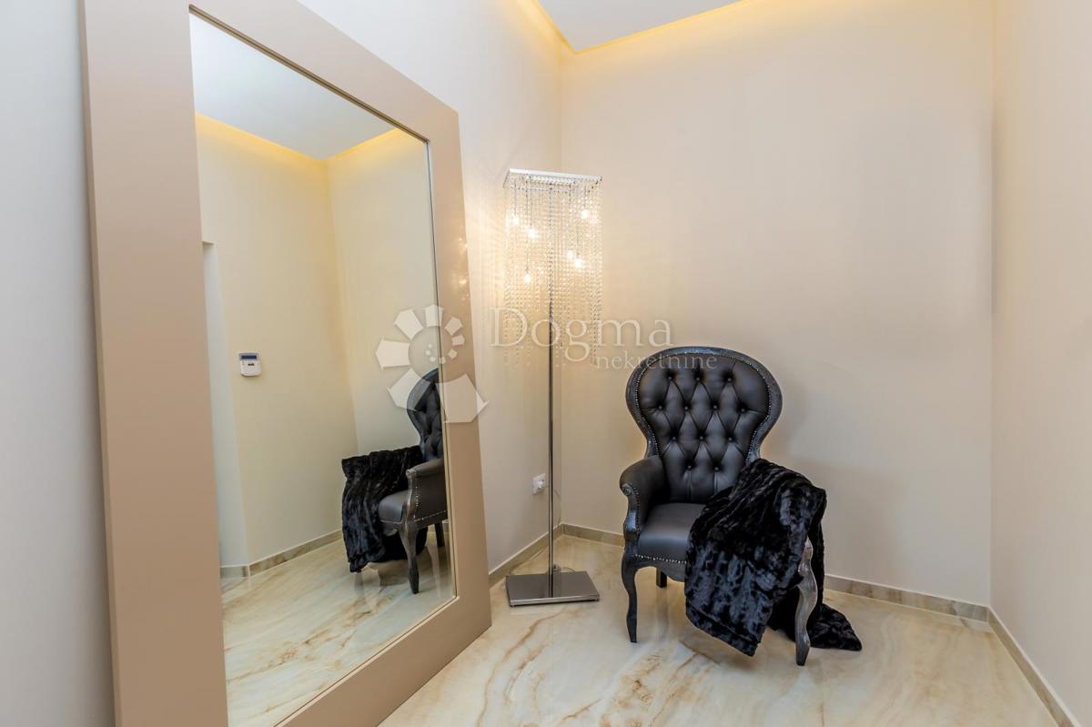 Casa Juršići, Svetvinčenat, 222m2