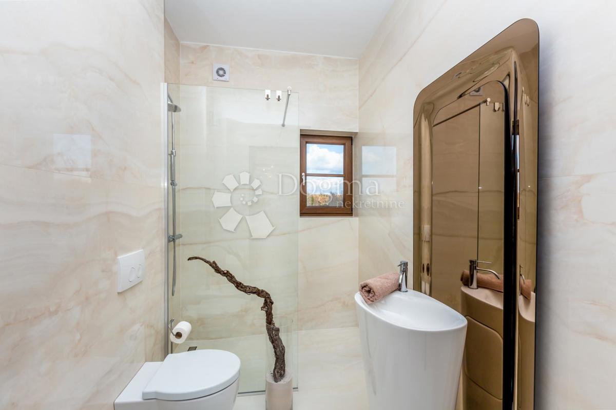 Casa Juršići, Svetvinčenat, 222m2