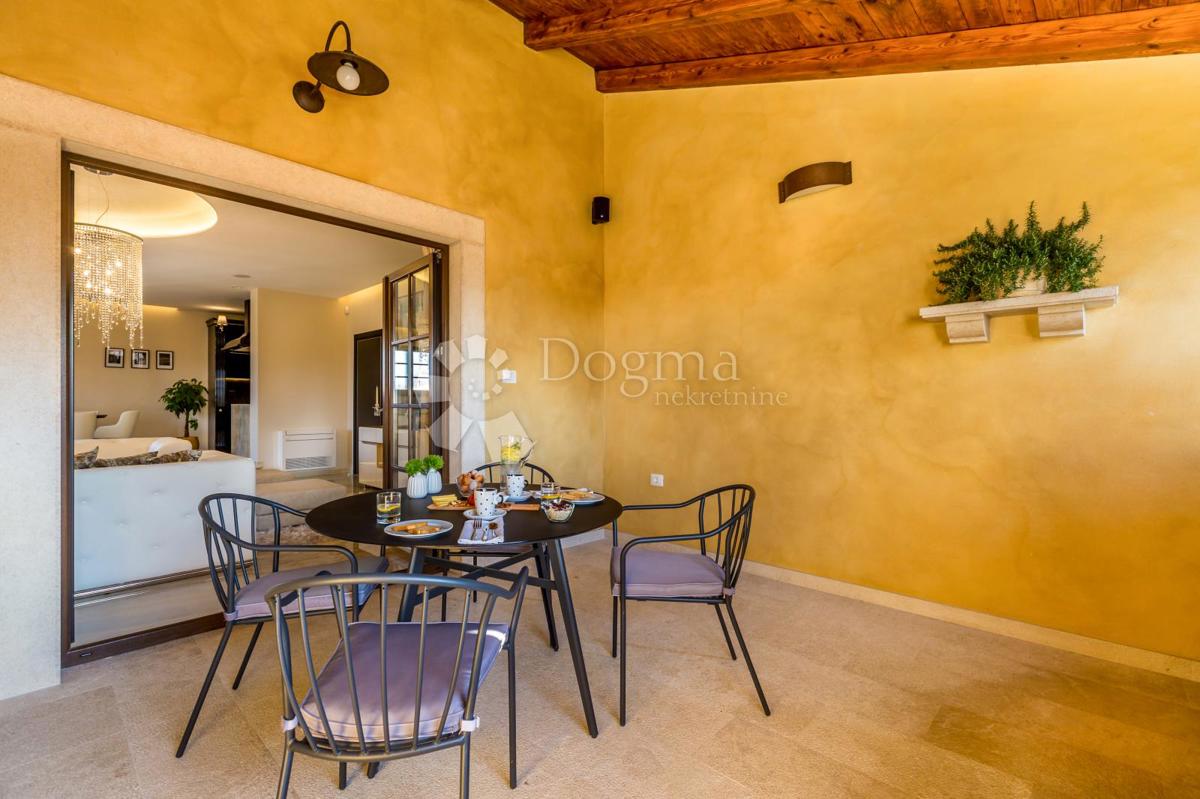 Casa Juršići, Svetvinčenat, 222m2