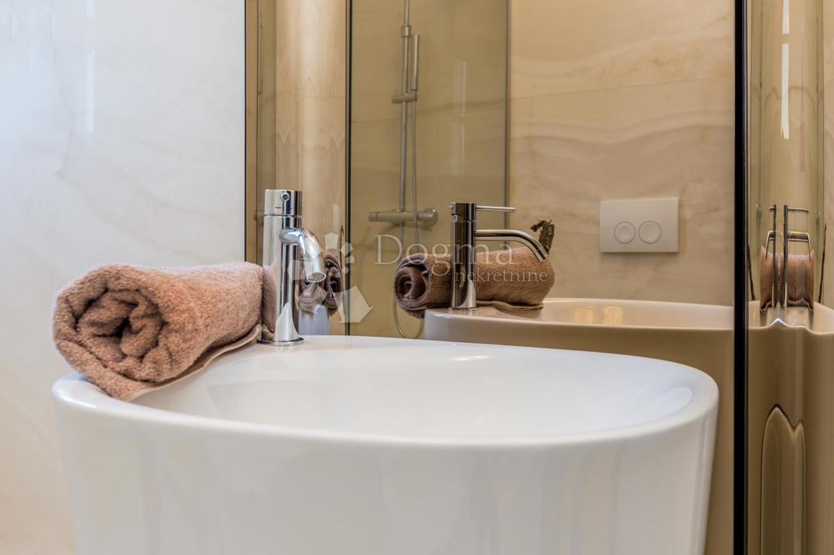 Casa Juršići, Svetvinčenat, 222m2