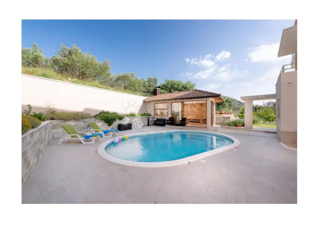 Casa Klis, 422,23m2