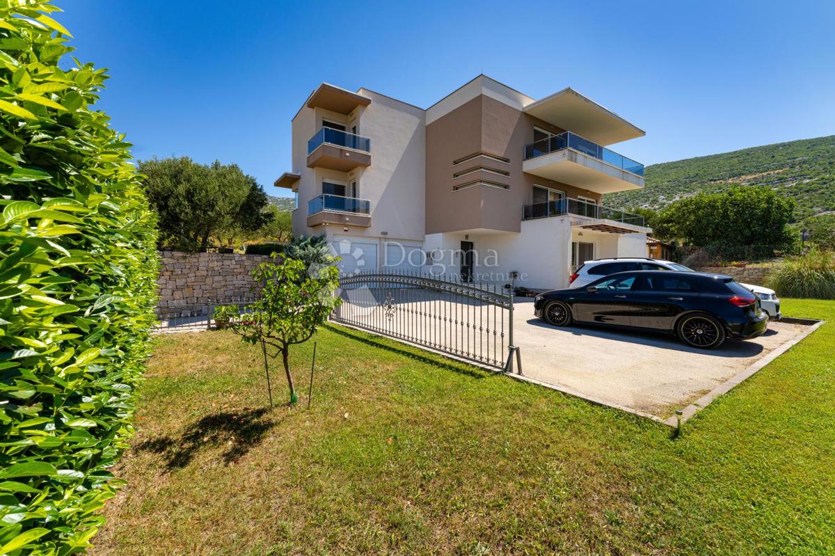 Casa Klis, 422,23m2