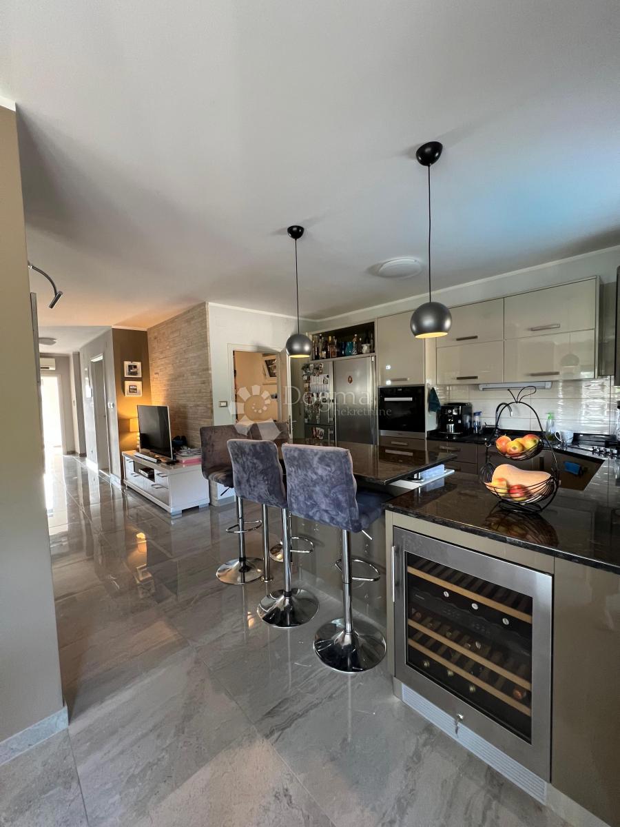 Casa Klis, 422,23m2