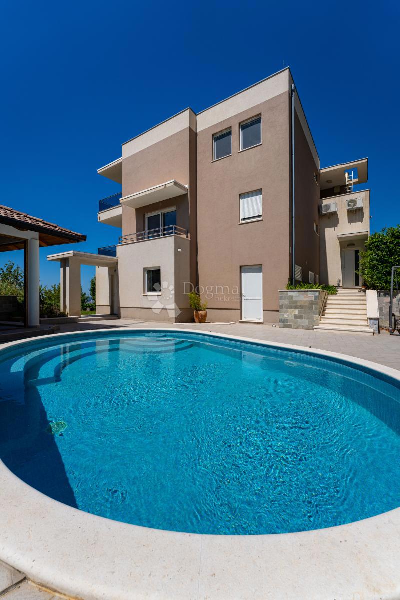 Casa Klis, 422,23m2