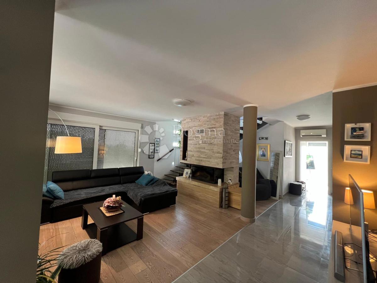 Casa Klis, 422,23m2