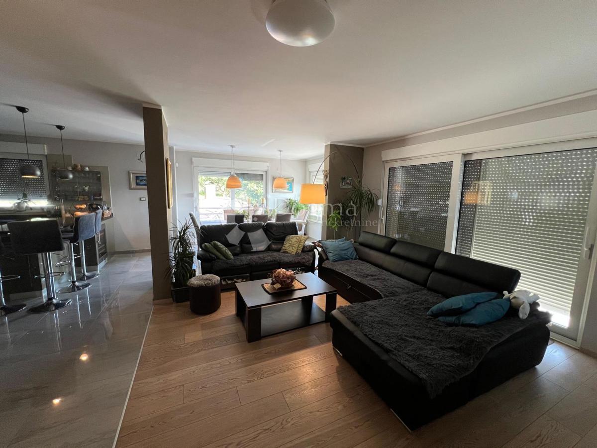 Casa Klis, 422,23m2