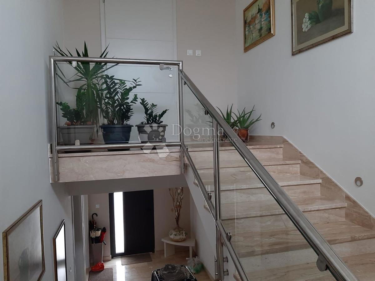 Casa Klis, 422,23m2