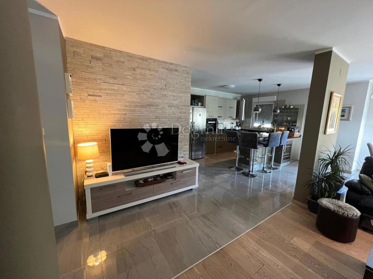 Casa Klis, 422,23m2