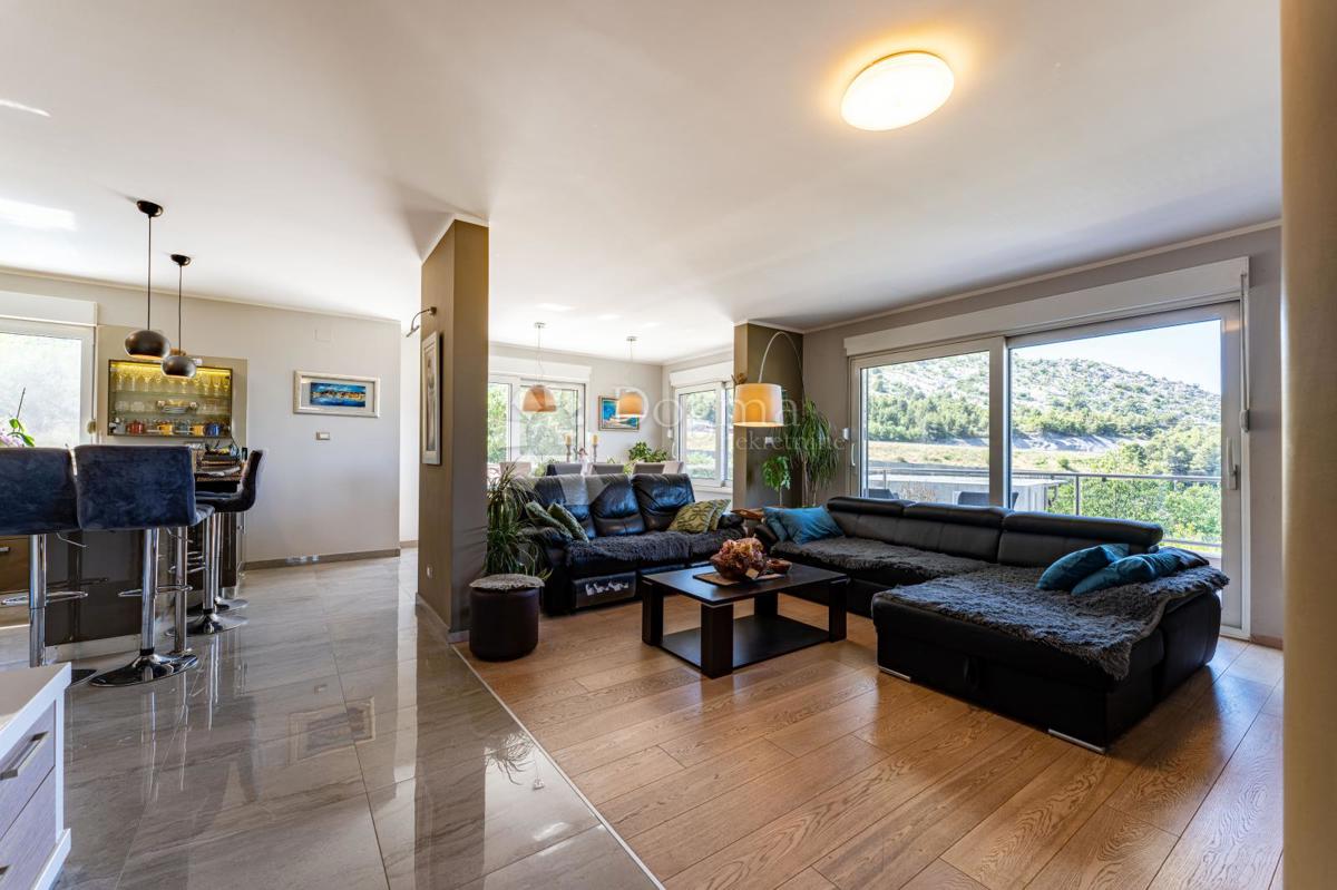 Casa Klis, 422,23m2