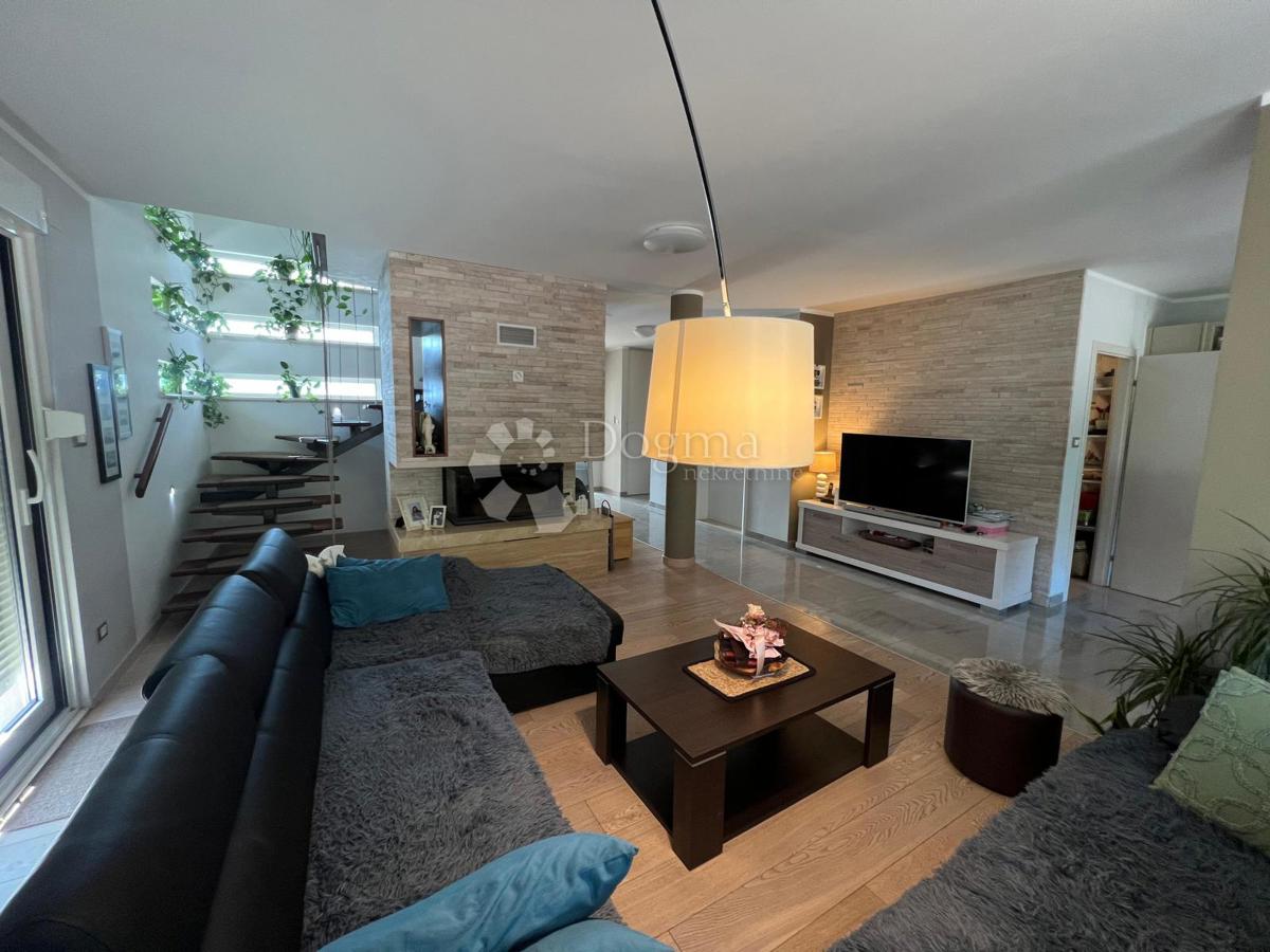 Casa Klis, 422,23m2