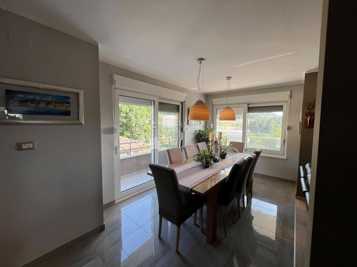 Casa Klis, 422,23m2