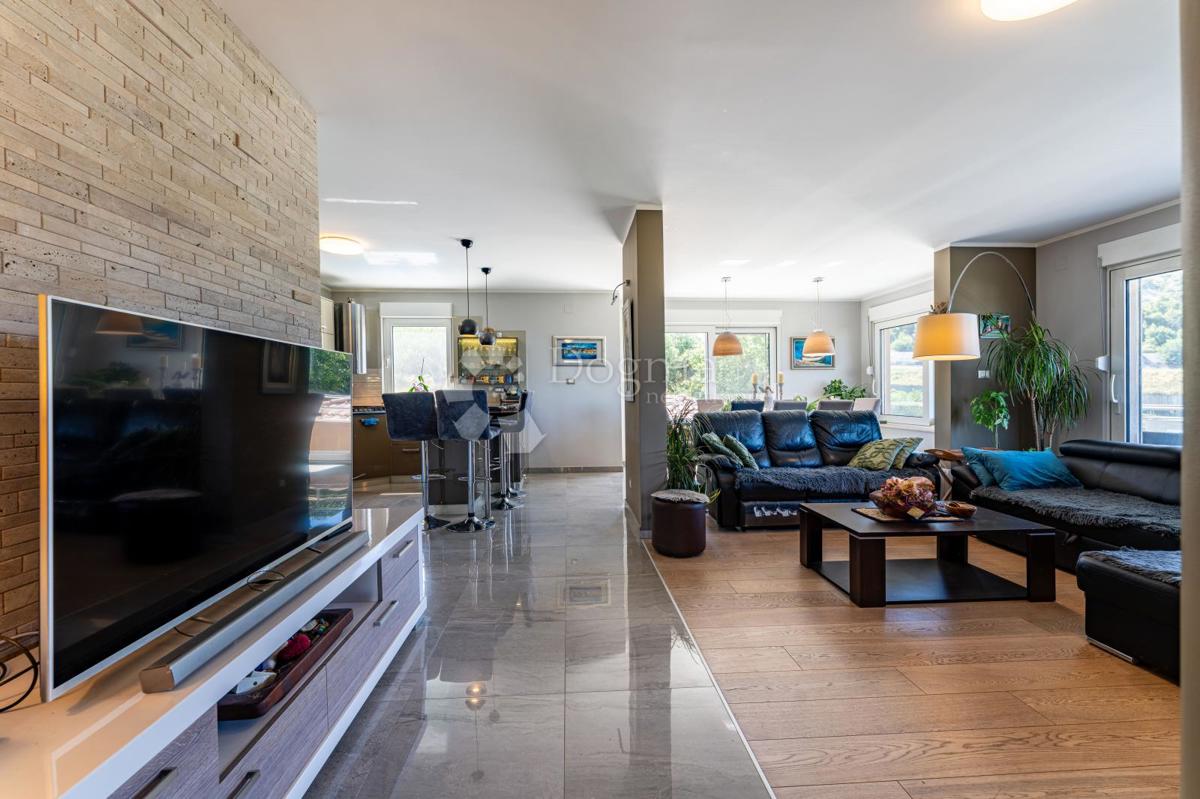 Casa Klis, 422,23m2