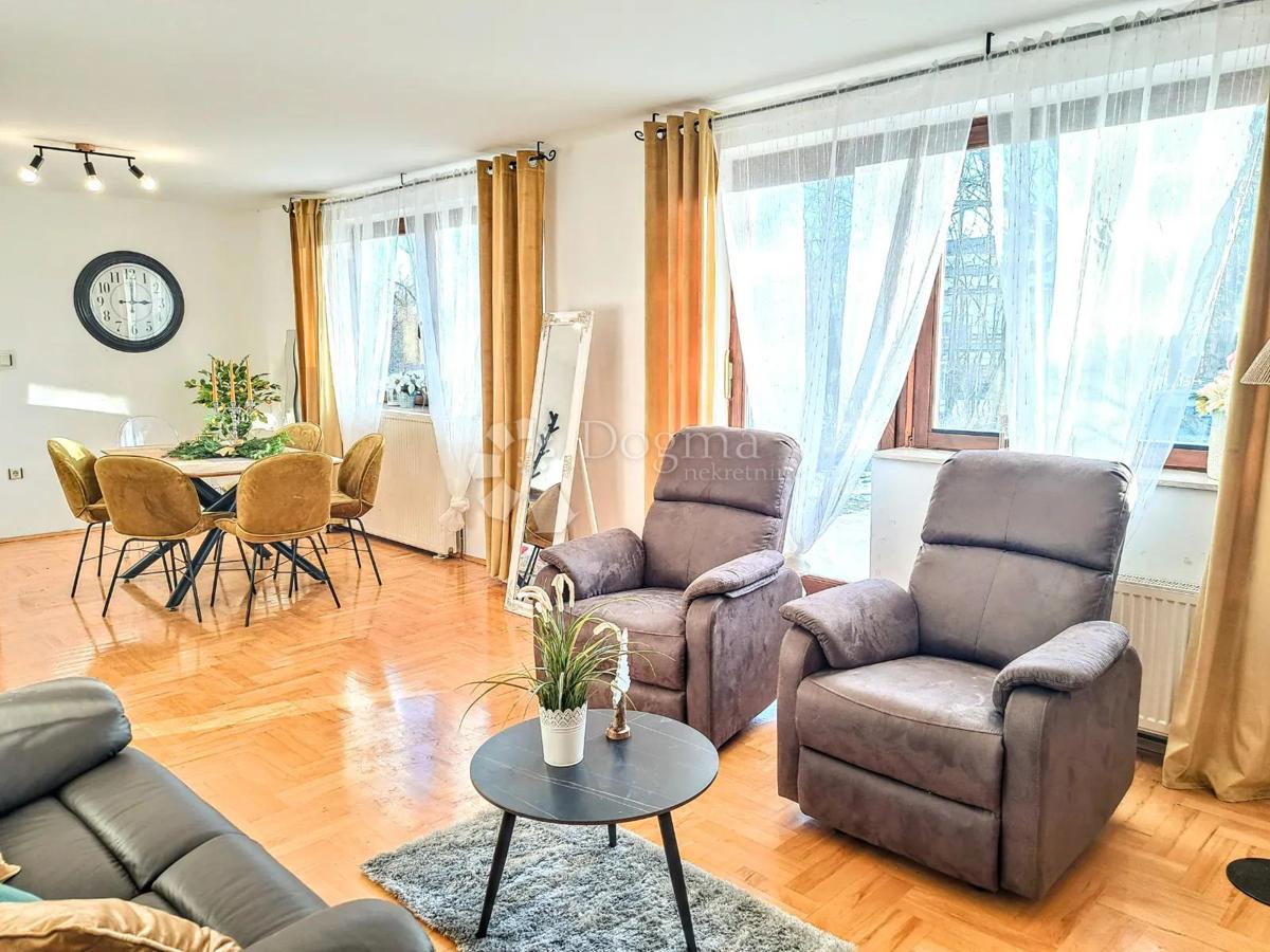 Casa Drežnik Grad, Rakovica, 385m2