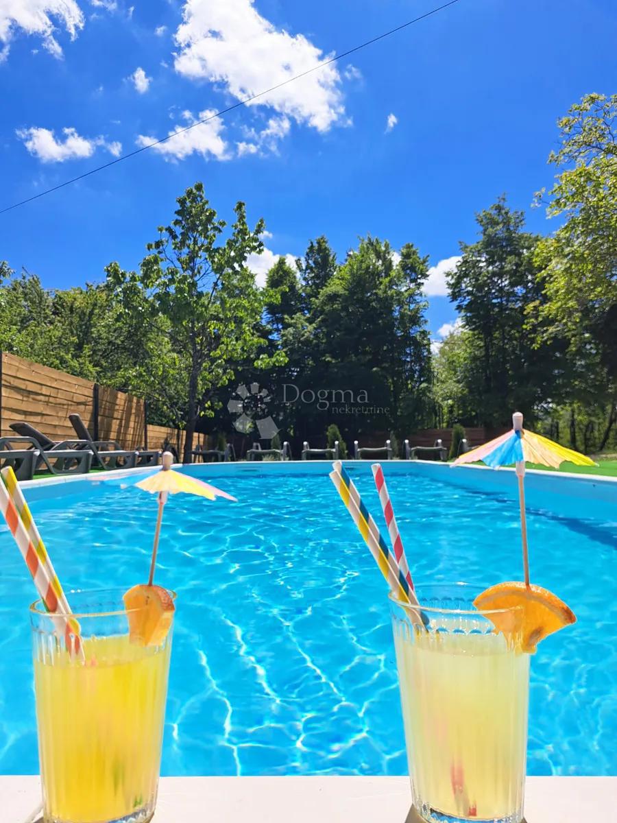 Casa Drežnik Grad, Rakovica, 385m2