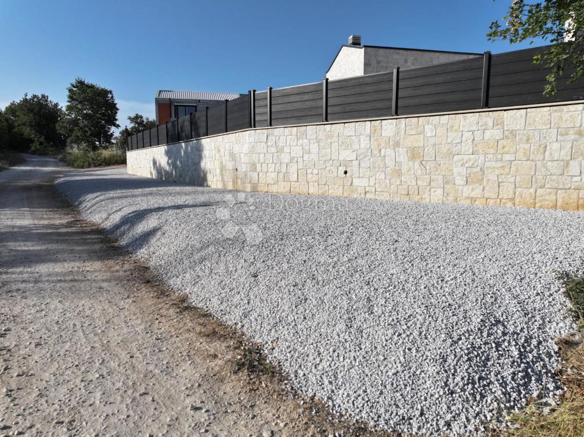 BELLA VILLA MODERNA NEI DINTORNI DI PARENZO