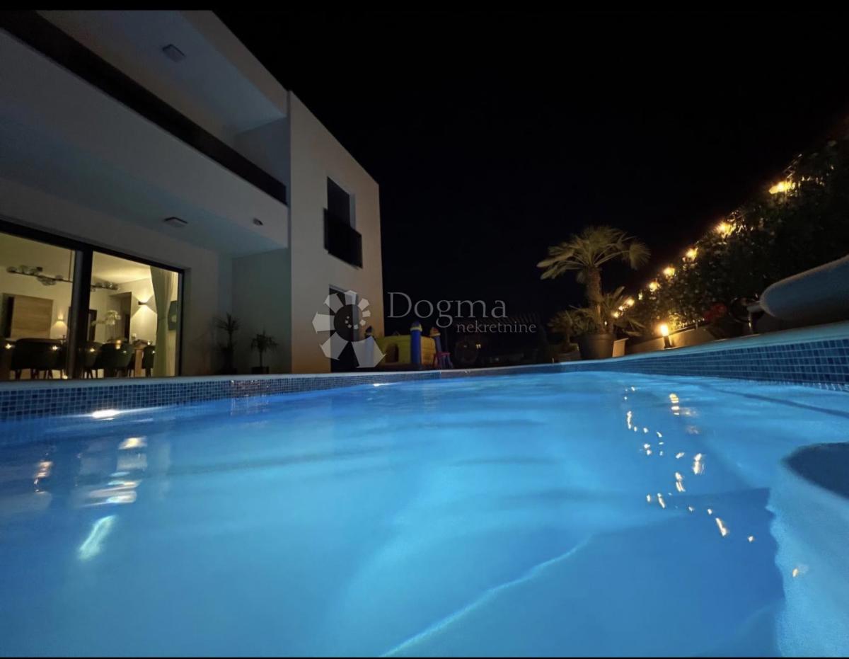 Casa Kaštel Stari, Kaštela, 180m2