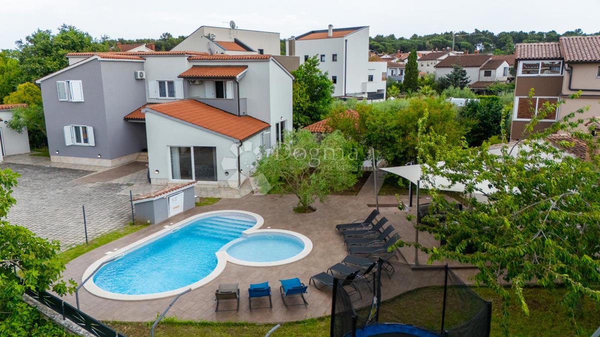 Casa Valdebek, Pula, 215m2