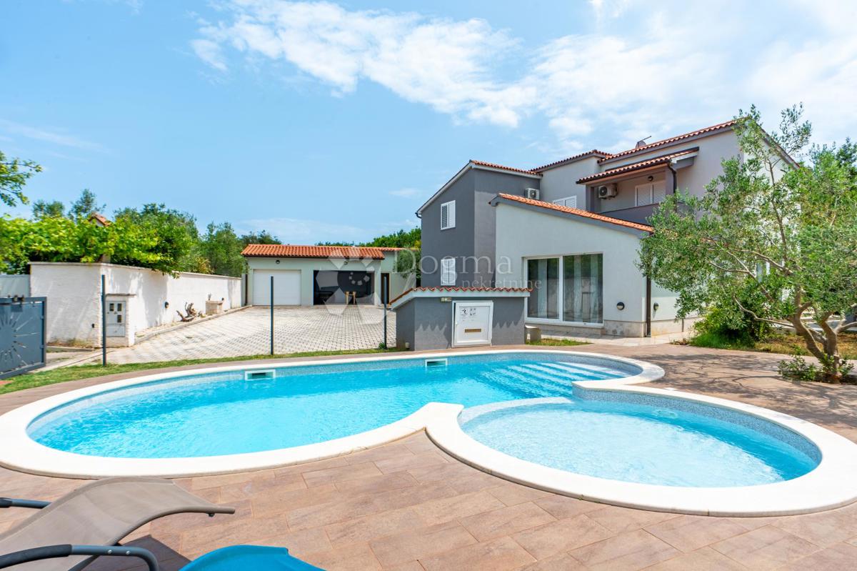 Casa Valdebek, Pula, 215m2