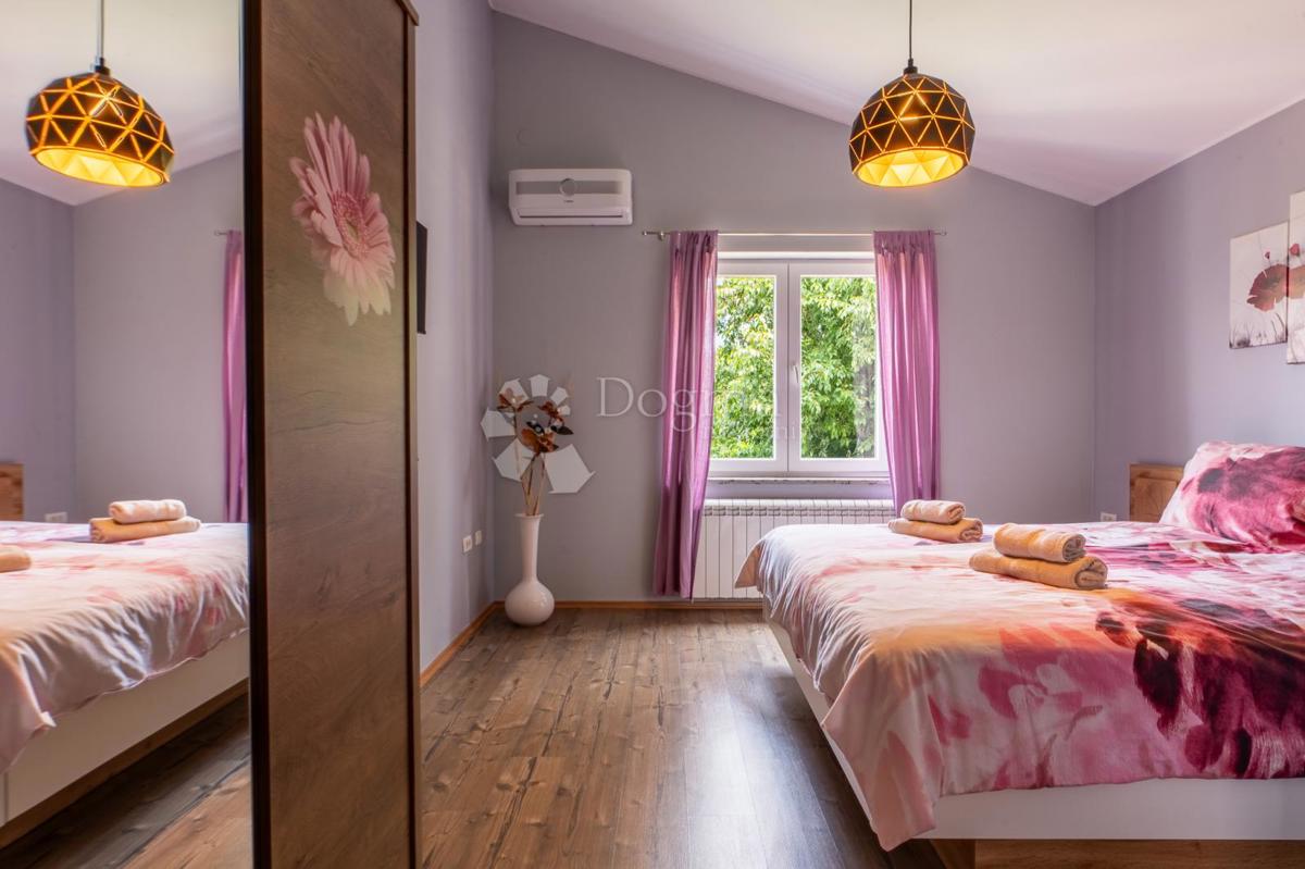 Casa Valdebek, Pula, 215m2