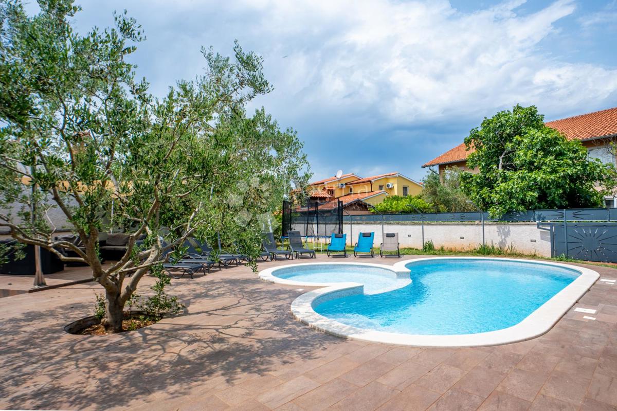 Casa Valdebek, Pula, 215m2