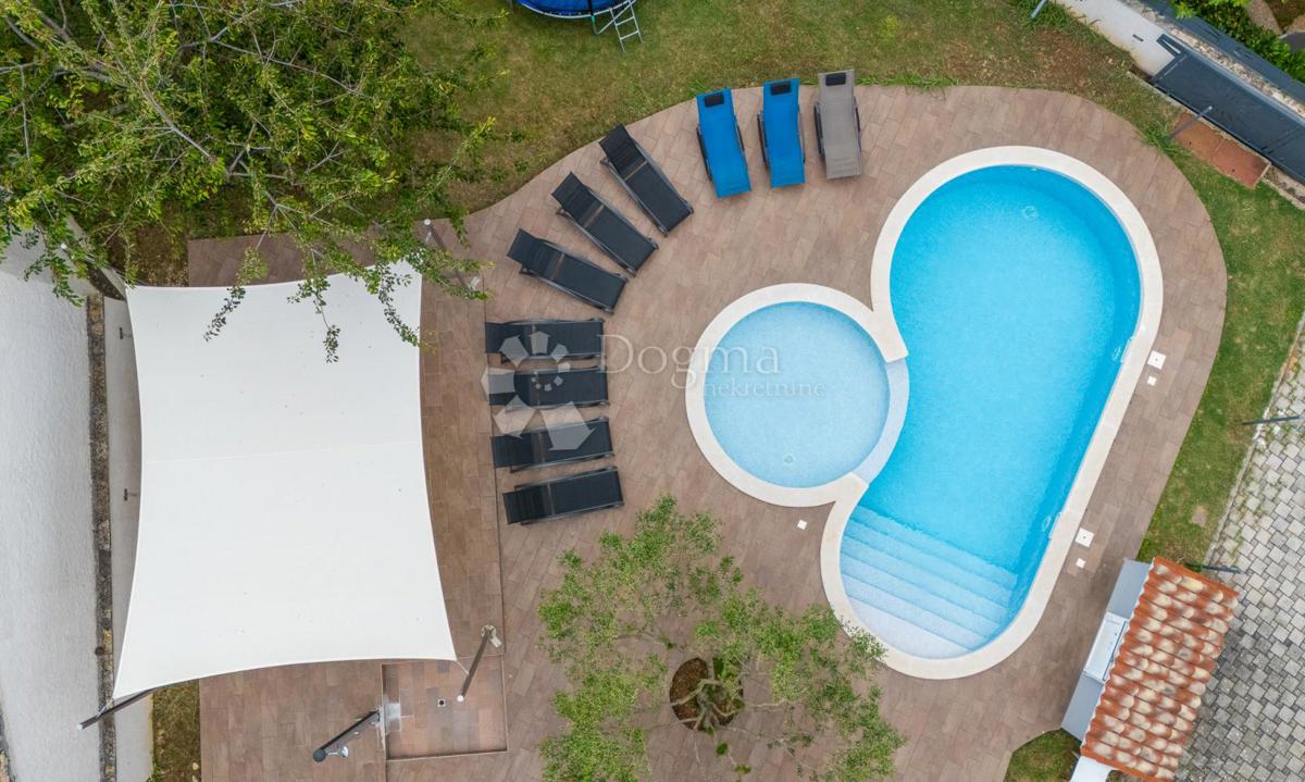 Casa Valdebek, Pula, 215m2