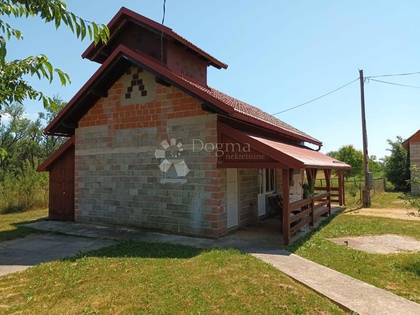 Casa Budak, Gospić - Okolica, 200m2