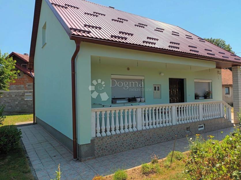 Casa Budak, Gospić - Okolica, 200m2