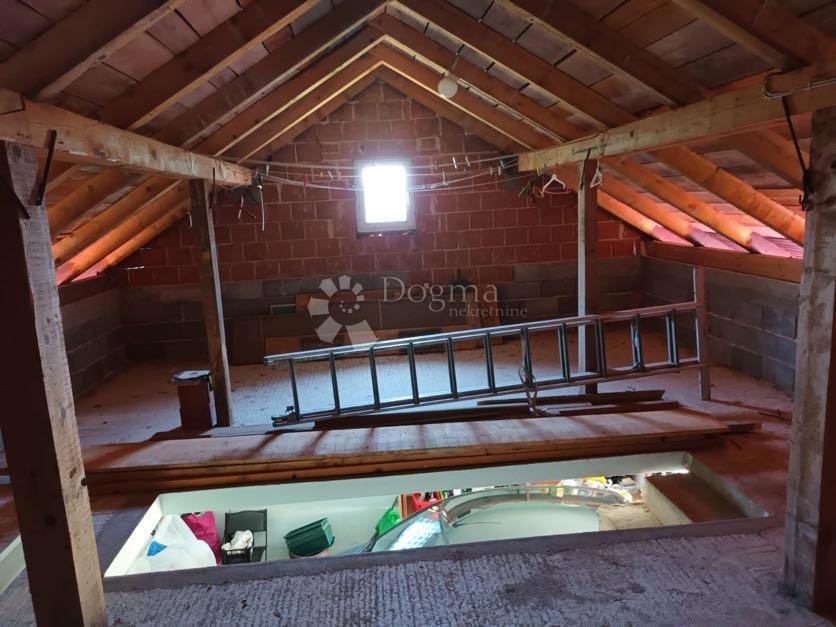 Casa Budak, Gospić - Okolica, 200m2