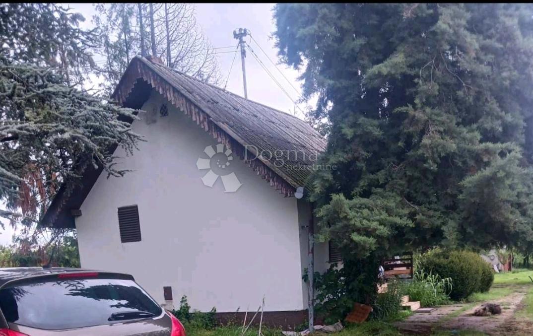 Casa Zmajevac, Kneževi Vinogradi, 67m2