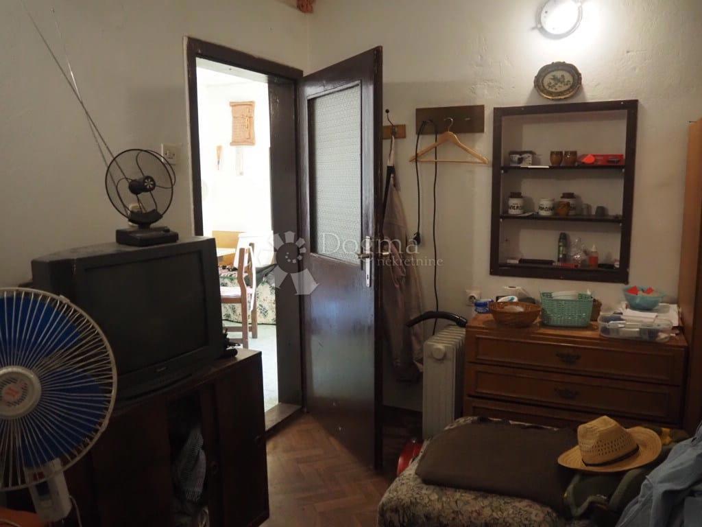 Casa Zmajevac, Kneževi Vinogradi, 67m2