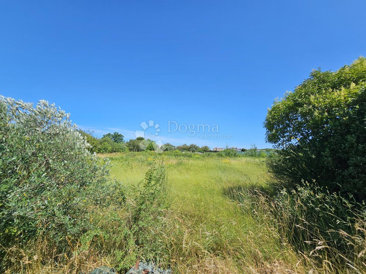 Terreno edificabile Umag, 1.000m2