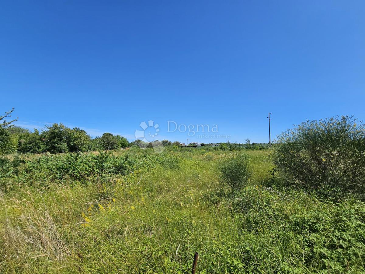 Terreno edificabile Umag, 1.000m2