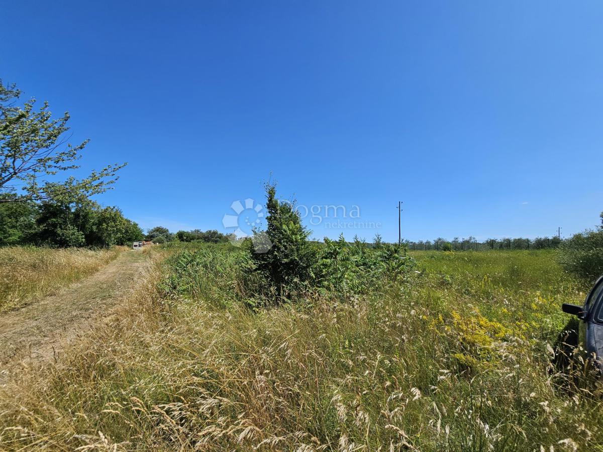 Terreno edificabile Umag, 1.000m2