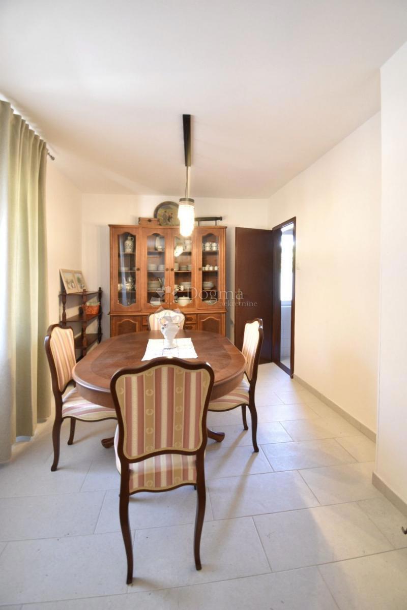 Allogio Sv. Polikarp / Sisplac, Pula, 157m2